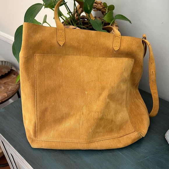 Corduroy yellow khaki bag side pocket with shoulder strap - Picture 2 of 8
